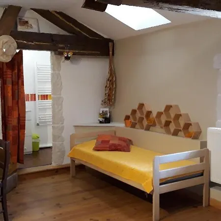 D'hotes Du Bernes Bed & Breakfast *